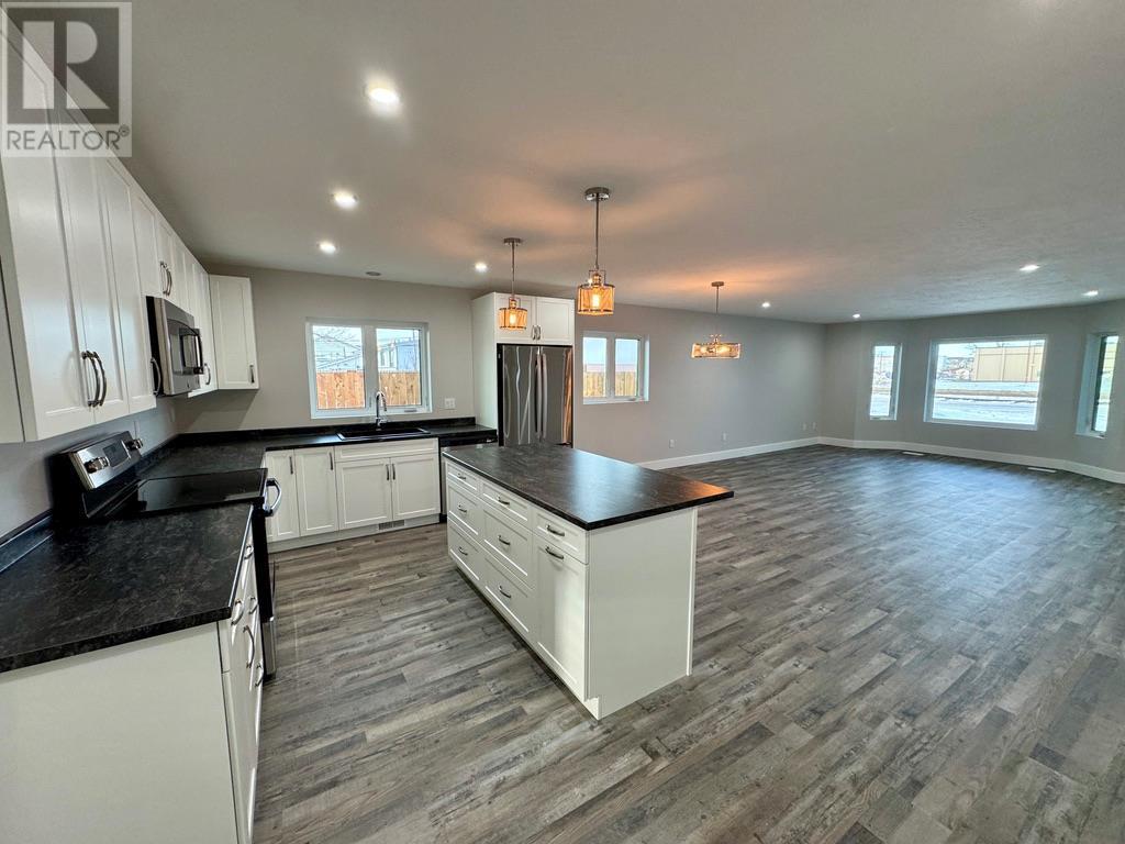 












1009 116 Avenue

,
Dawson Creek,




British Columbia
V1G3E4

