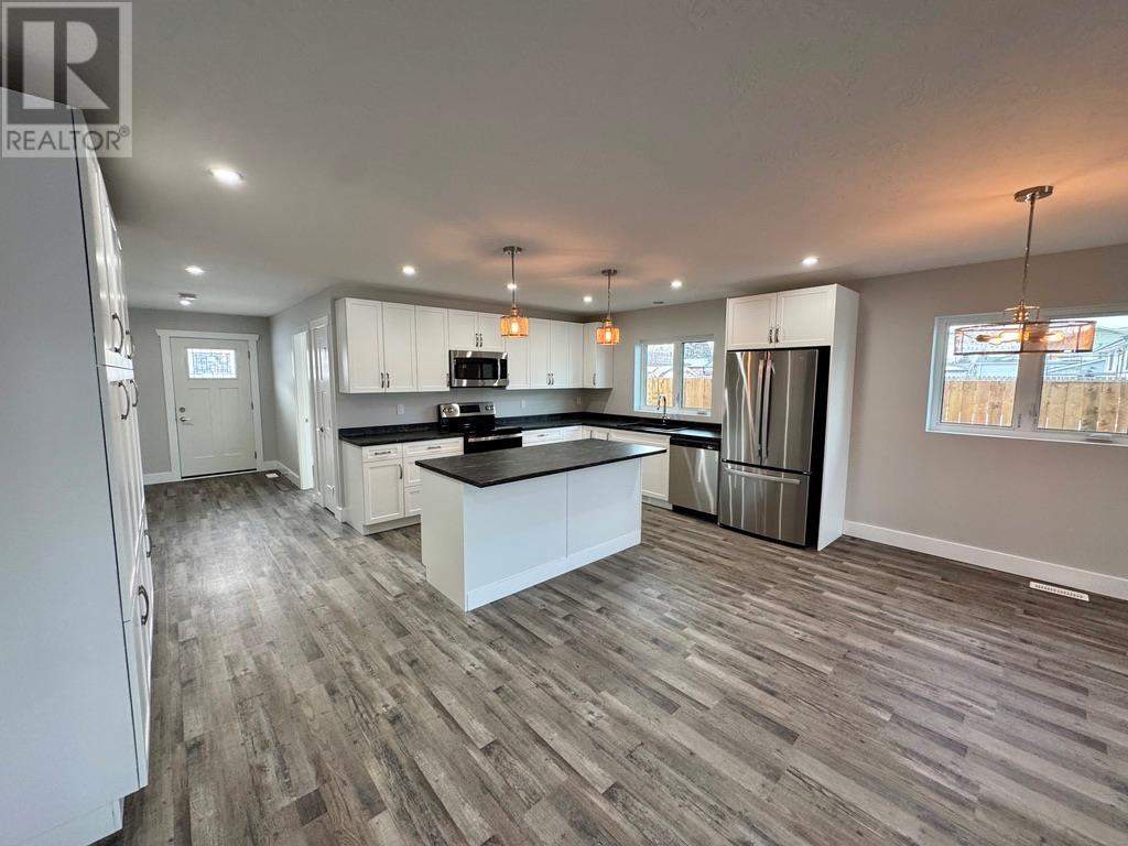 












1009 116 Avenue

,
Dawson Creek,




British Columbia
V1G3E4

