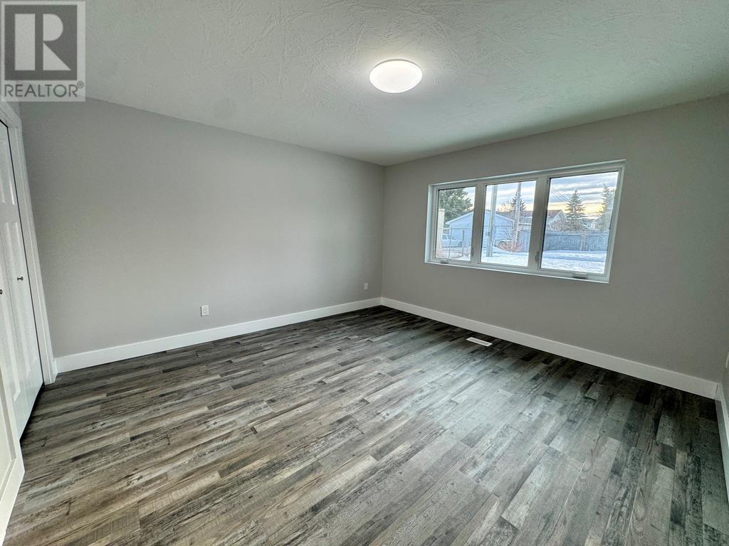 












1009 116 Avenue

,
Dawson Creek,




British Columbia
V1G3E4

