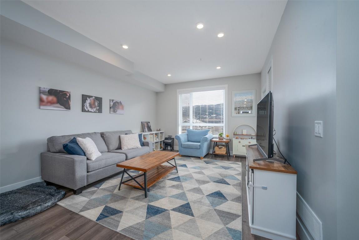 









13098


Shoreline

Way, 43,
Lake Country,




BC
V4V 0A8

