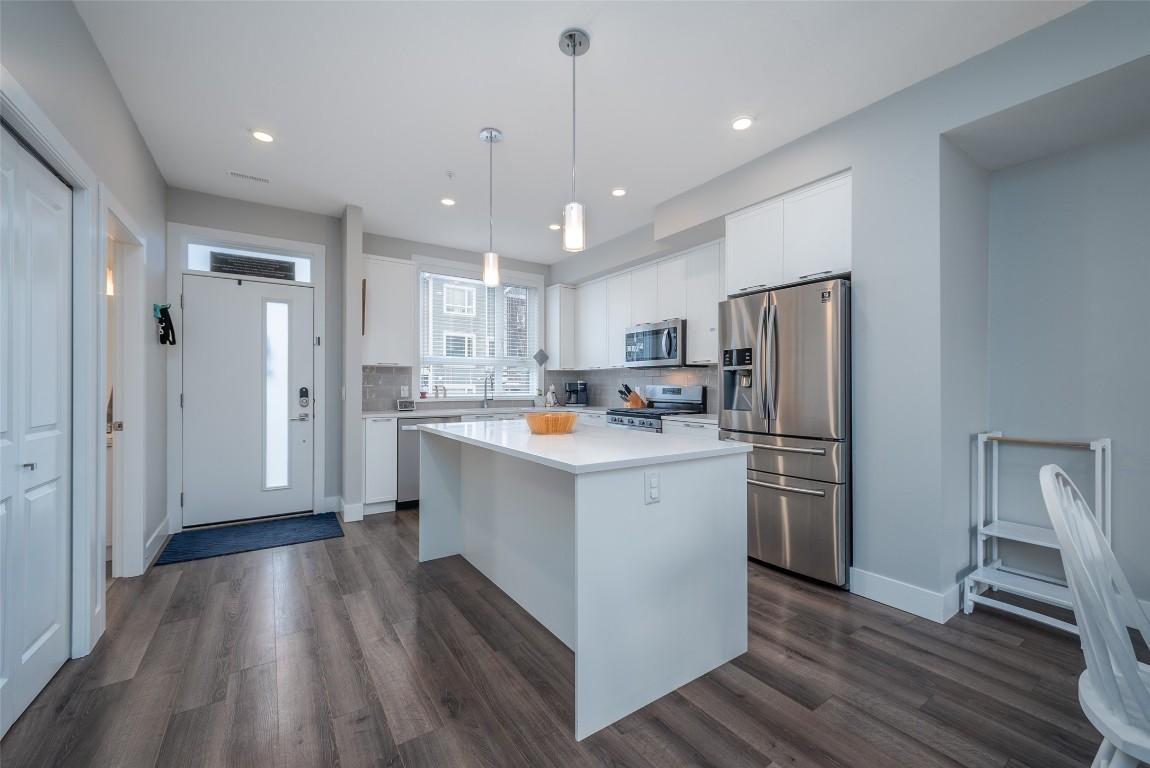 









13098


Shoreline

Way, 43,
Lake Country,




BC
V4V 0A8


