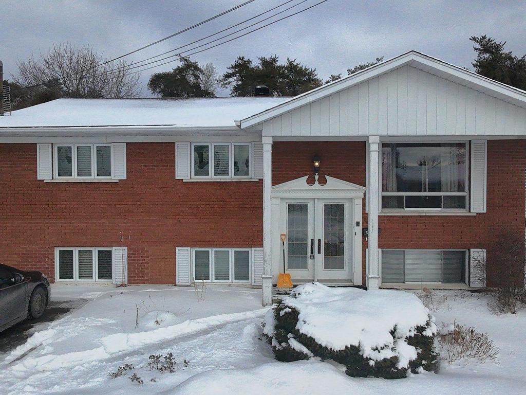 









460

 - 462


Rue Julien

,
Trois-Rivières,




QC
G8T6X1


