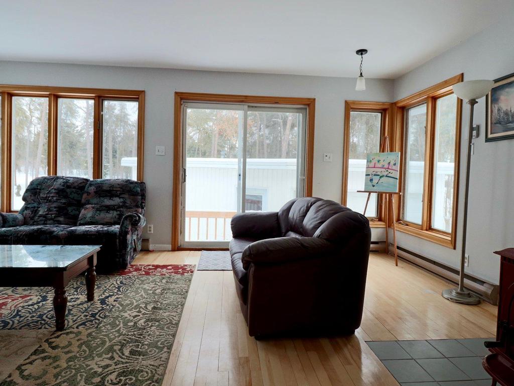 









460

 - 462


Rue Julien

,
Trois-Rivières,




QC
G8T6X1

