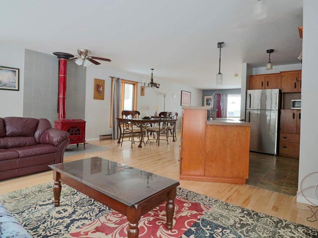 









460

 - 462


Rue Julien

,
Trois-Rivières,




QC
G8T6X1

