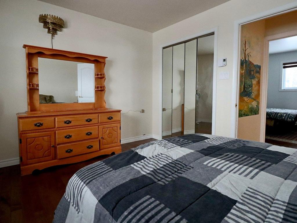 









460

 - 462


Rue Julien

,
Trois-Rivières,




QC
G8T6X1

