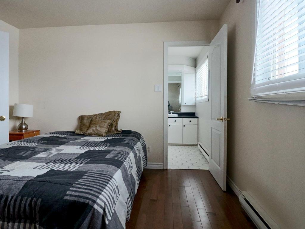 









460

 - 462


Rue Julien

,
Trois-Rivières,




QC
G8T6X1

