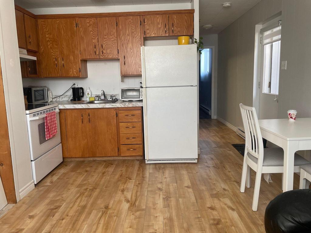 









460

 - 462


Rue Julien

,
Trois-Rivières,




QC
G8T6X1

