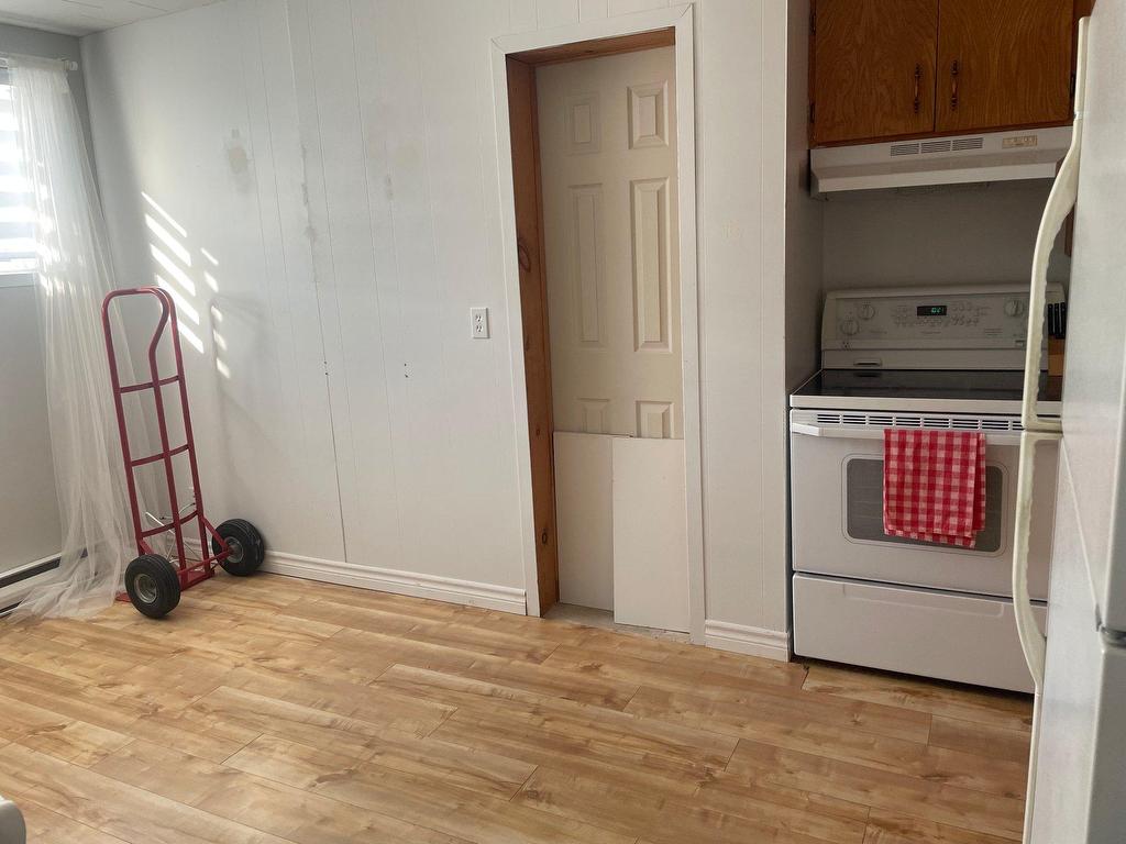 









460

 - 462


Rue Julien

,
Trois-Rivières,




QC
G8T6X1

