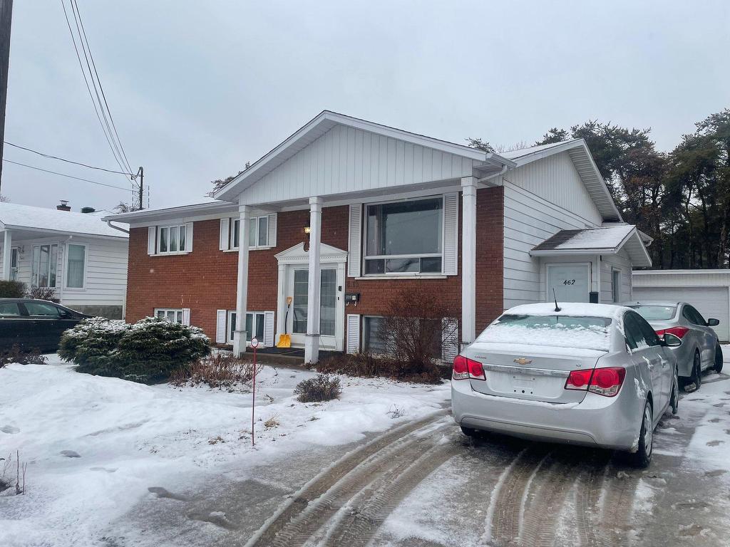 









460

 - 462


Rue Julien

,
Trois-Rivières,




QC
G8T6X1

