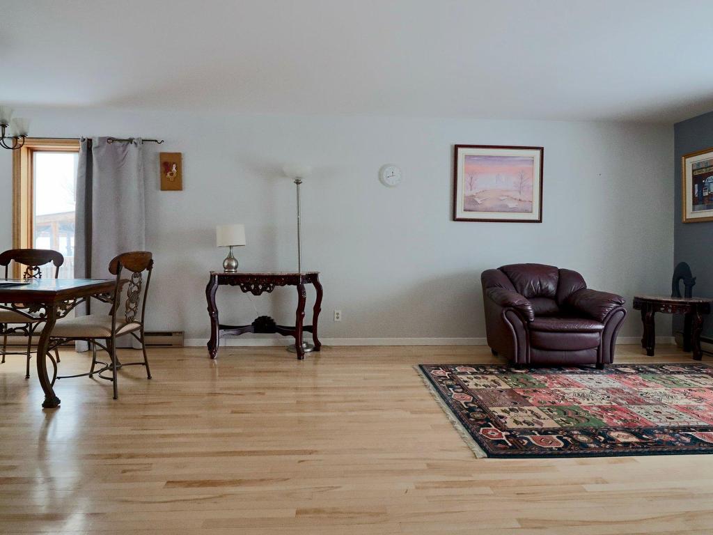 









460

 - 462


Rue Julien

,
Trois-Rivières,




QC
G8T6X1


