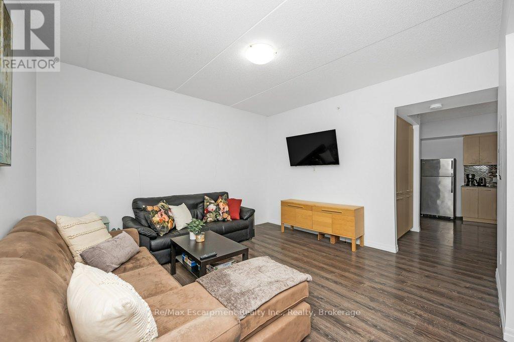












502 - 8 HICKORY STREET W

,
Waterloo,




Ontario
N2L3H6


