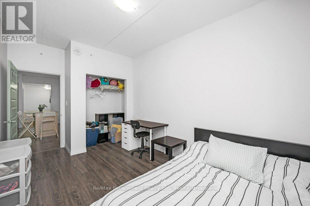 












502 - 8 HICKORY STREET W

,
Waterloo,




Ontario
N2L3H6

