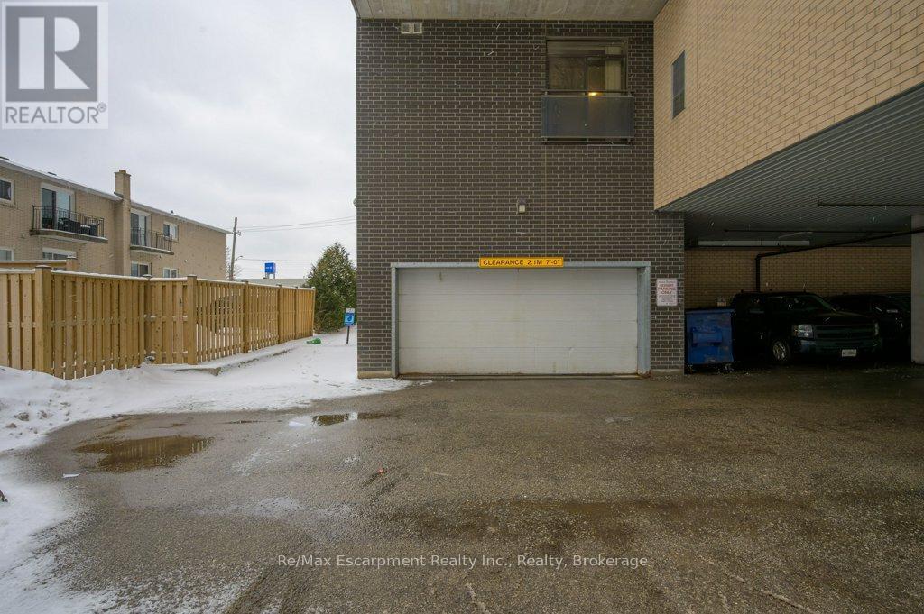












502 - 8 HICKORY STREET W

,
Waterloo,




Ontario
N2L3H6


