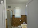Main floor 4pc bath
