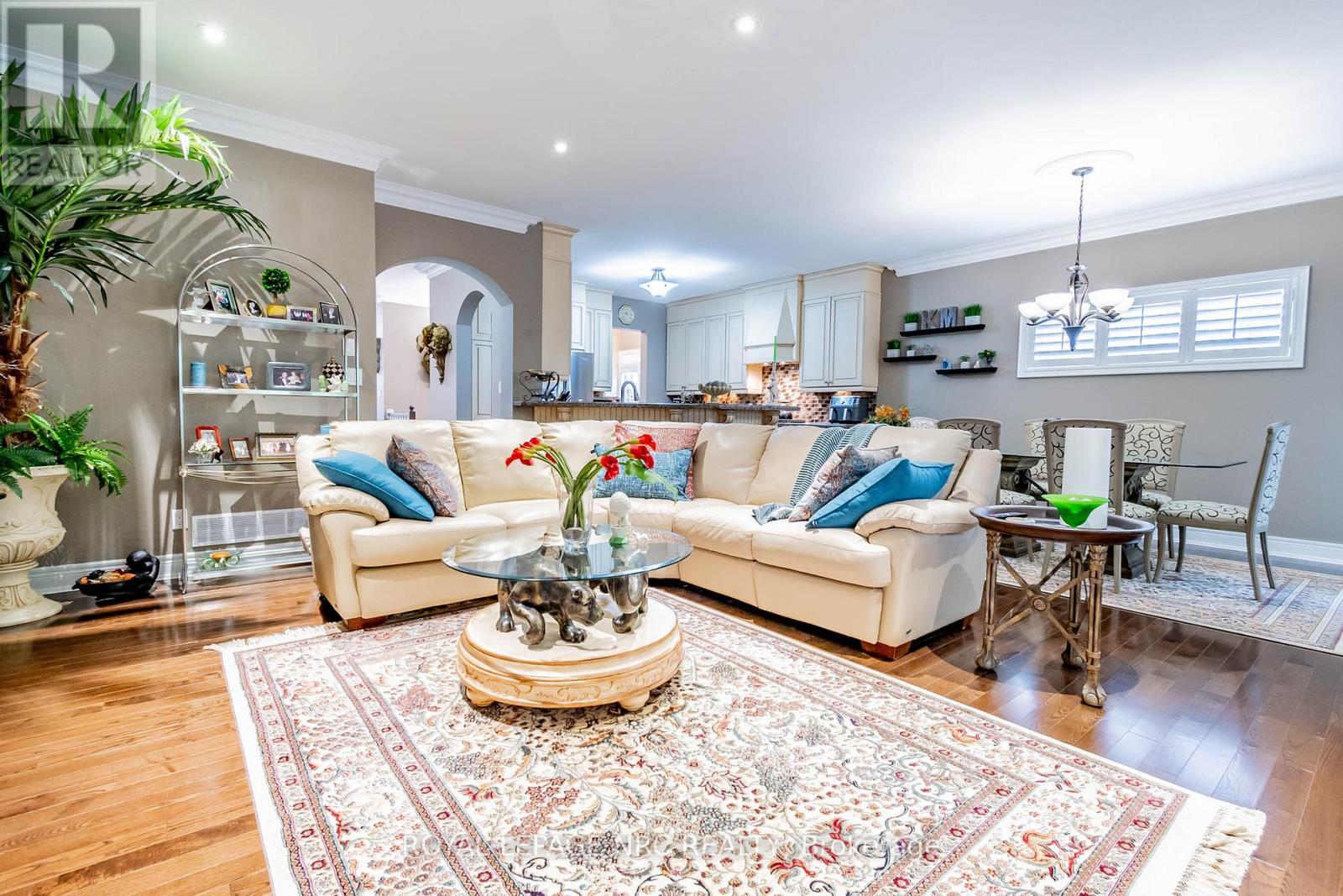












43 CHERRY RIDGE BOULEVARD

,
Pelham,




Ontario
L0S1C0

