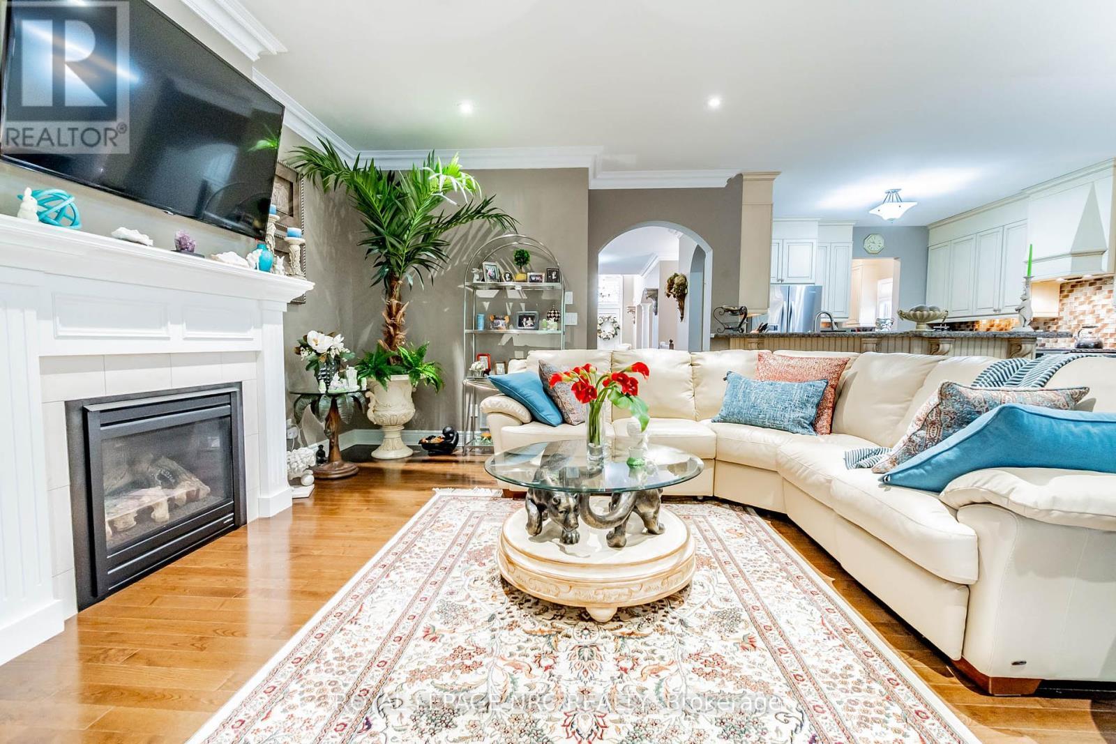 












43 CHERRY RIDGE BOULEVARD

,
Pelham,




Ontario
L0S1C0

