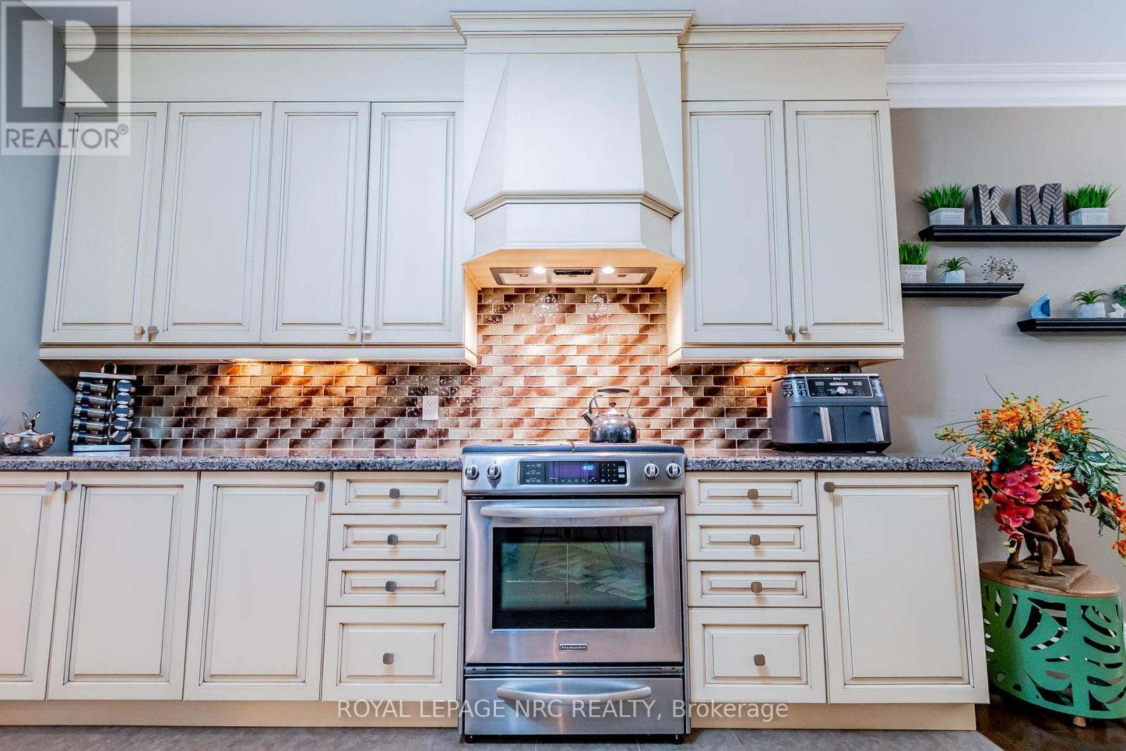 












43 CHERRY RIDGE BOULEVARD

,
Pelham,




Ontario
L0S1C0

