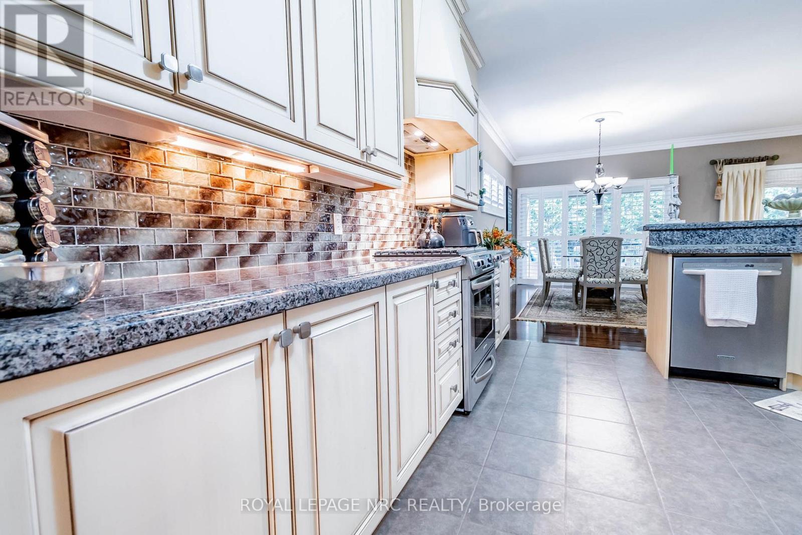 












43 CHERRY RIDGE BOULEVARD

,
Pelham,




Ontario
L0S1C0

