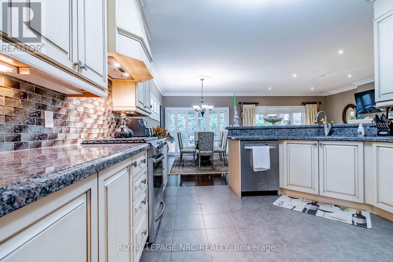 












43 CHERRY RIDGE BOULEVARD

,
Pelham,




Ontario
L0S1C0

