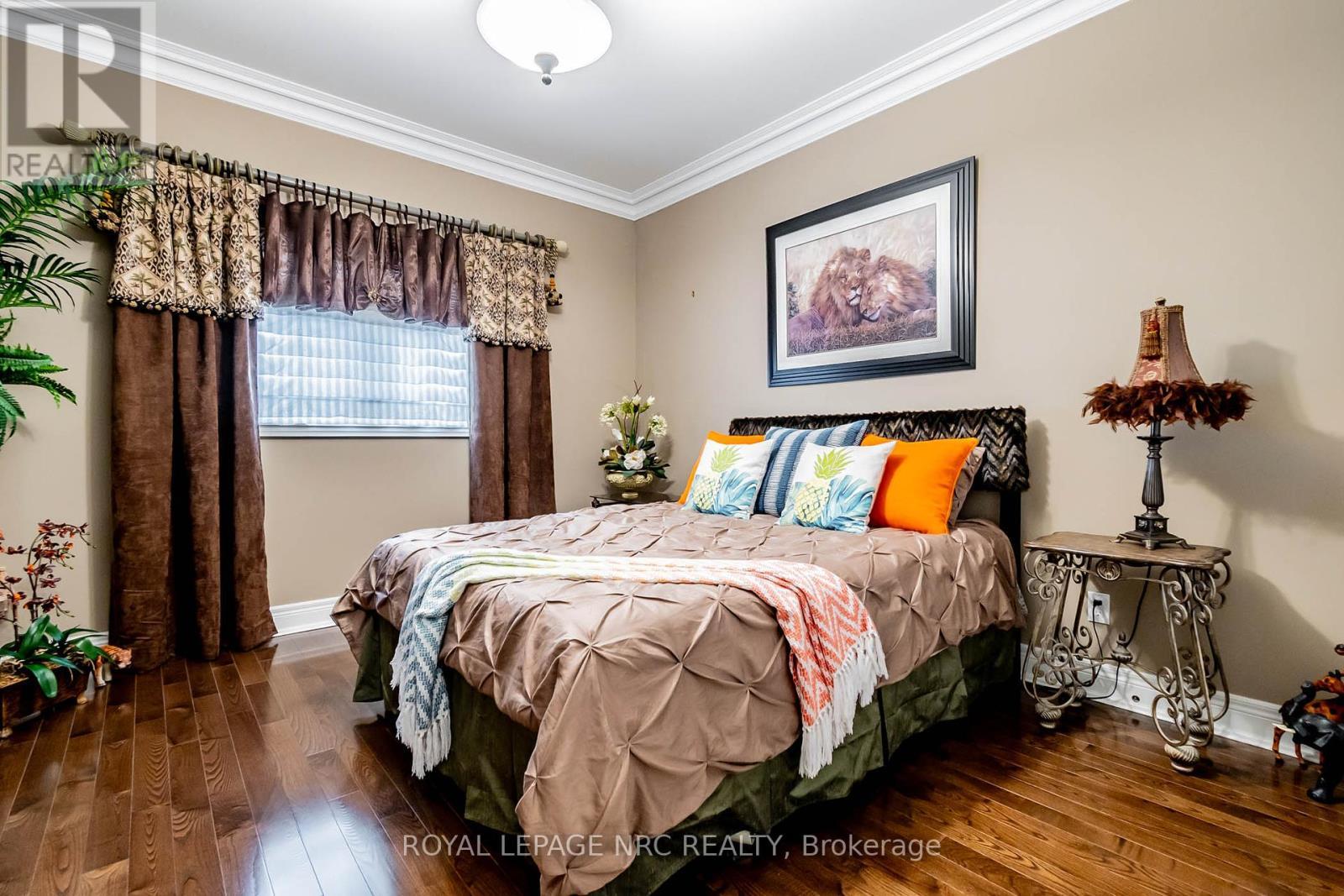 












43 CHERRY RIDGE BOULEVARD

,
Pelham,




Ontario
L0S1C0


