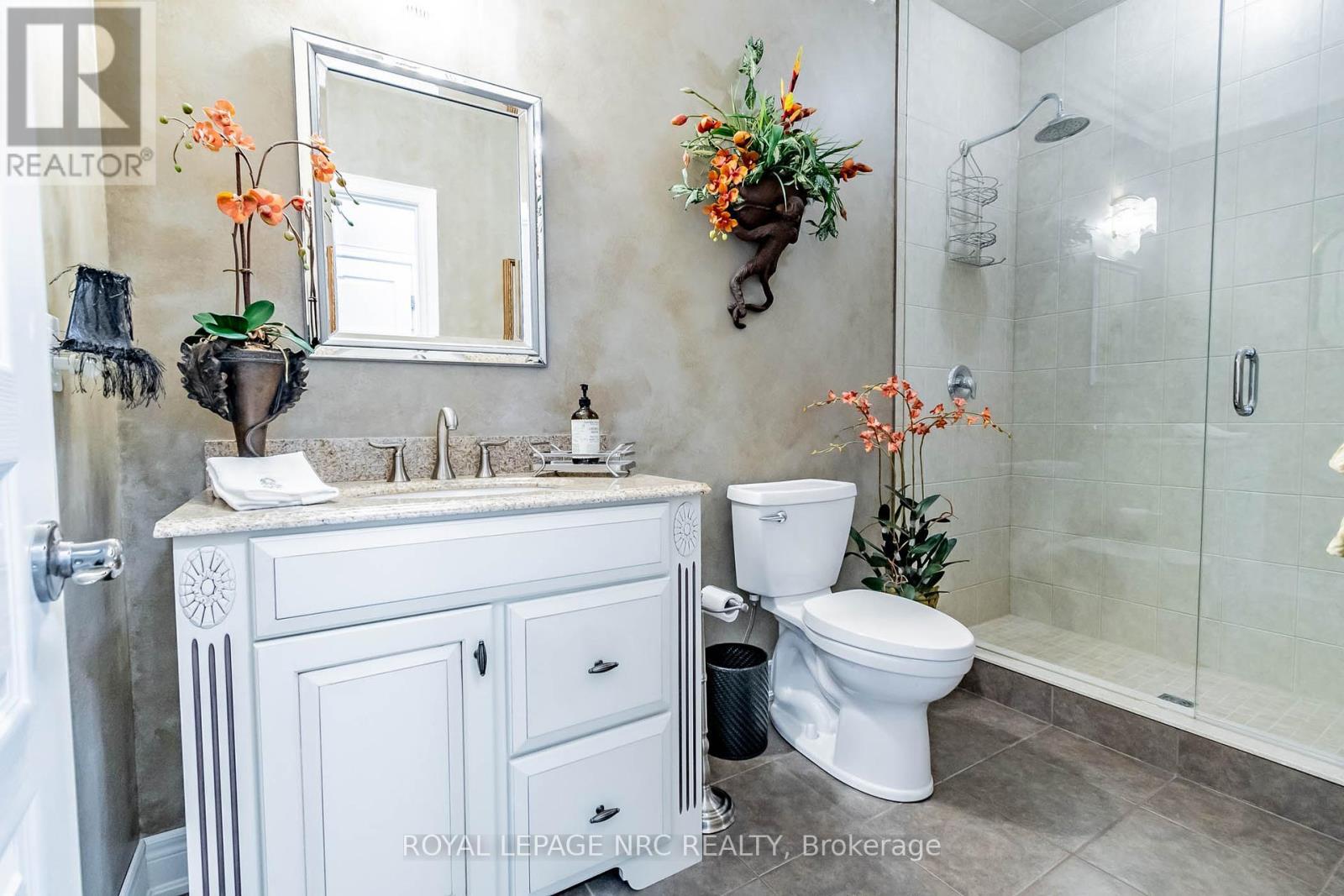 












43 CHERRY RIDGE BOULEVARD

,
Pelham,




Ontario
L0S1C0

