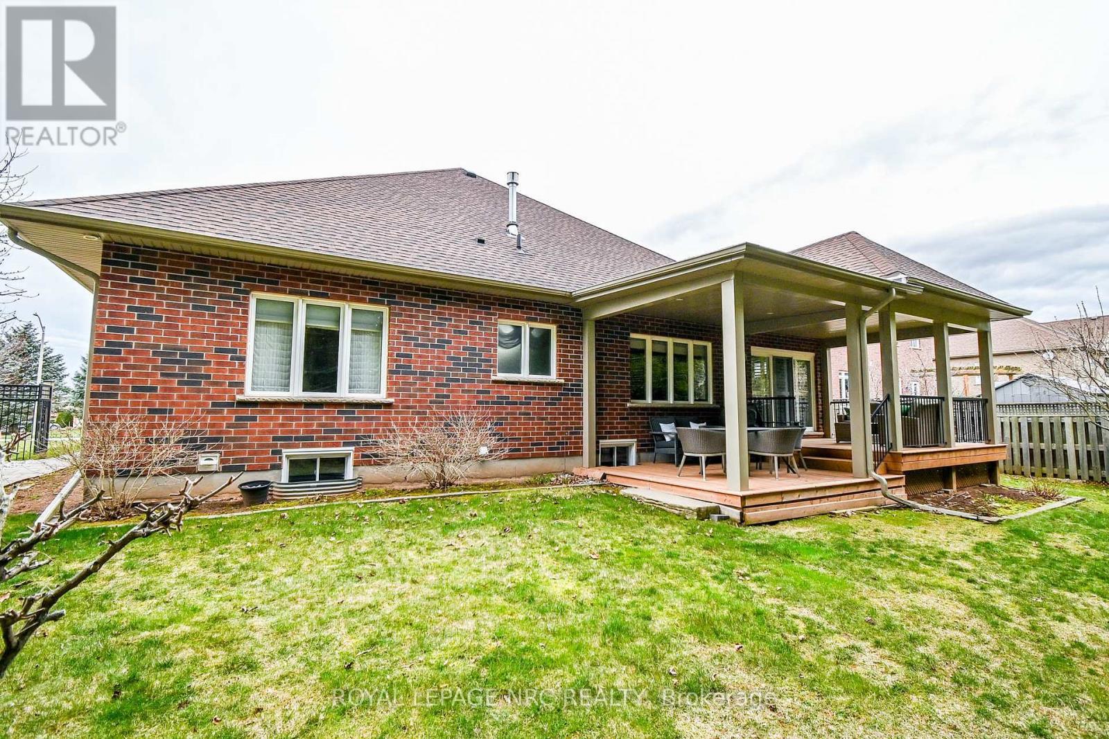 












43 CHERRY RIDGE BOULEVARD

,
Pelham,




Ontario
L0S1C0

