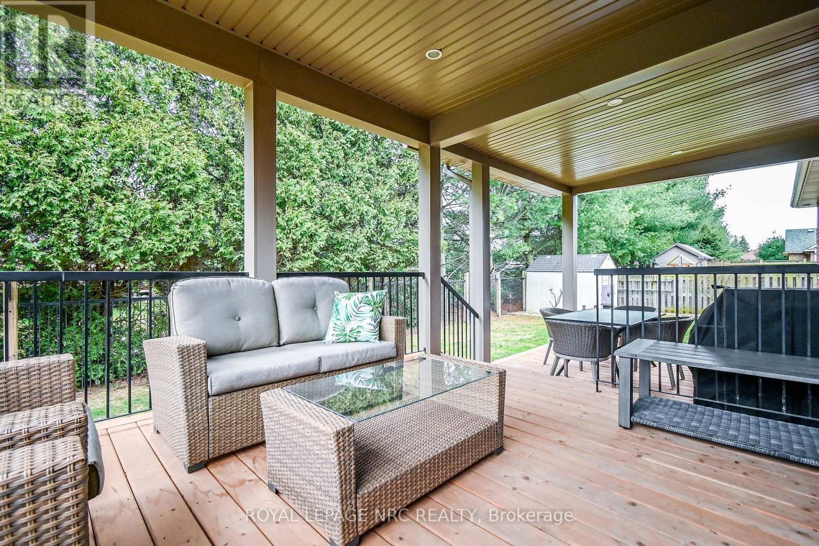 












43 CHERRY RIDGE BOULEVARD

,
Pelham,




Ontario
L0S1C0

