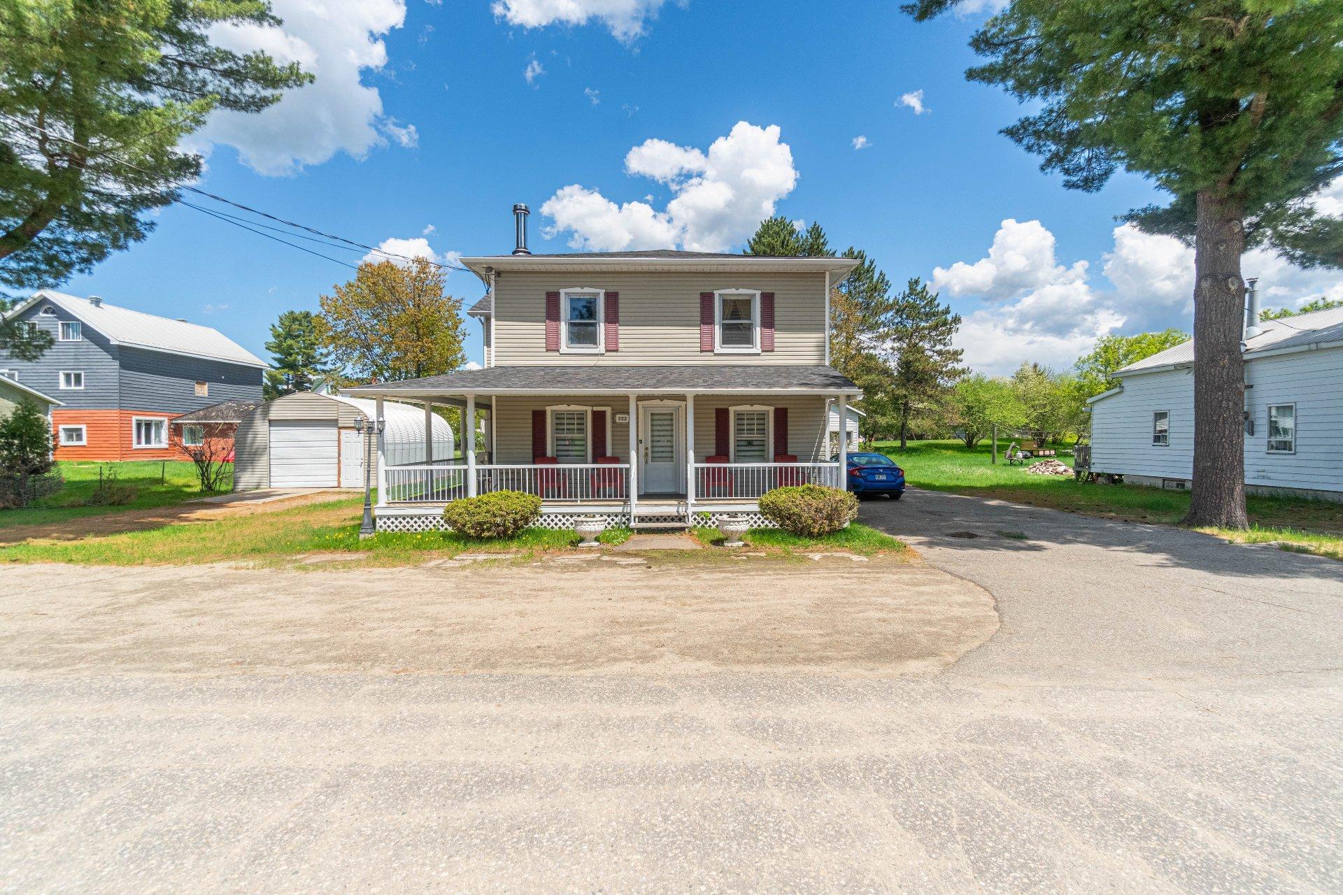 









222


Rue St-Pierre

,
Nominingue,




QC
J0W1R0

