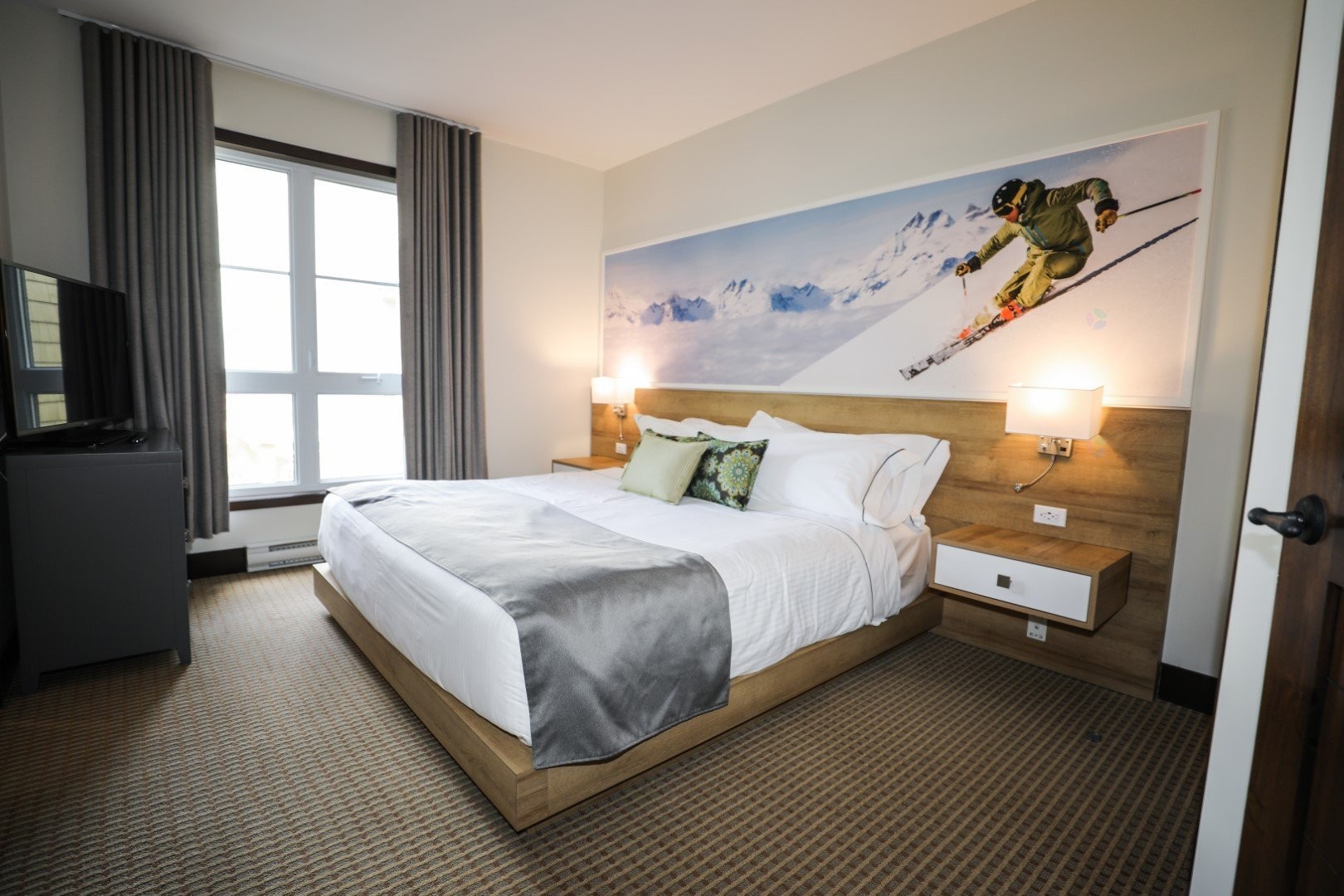 









150


Ch. du Curé-Deslauriers

, 302,
Mont-Tremblant,




QC
J8E1C9

