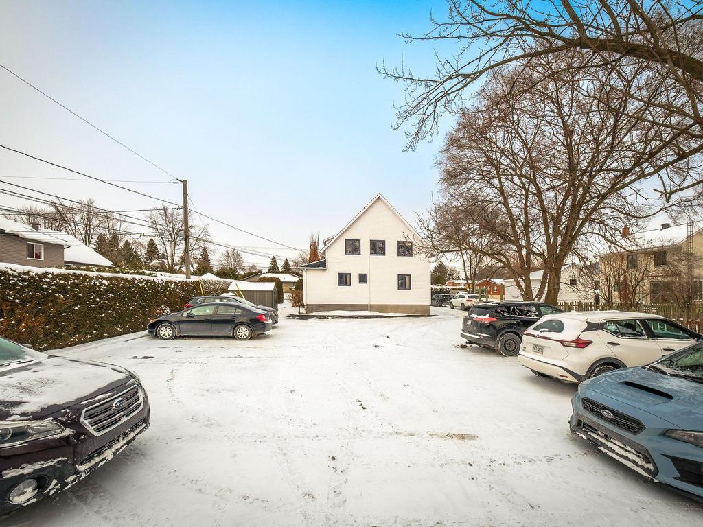 









850


Rue Bernard-Pilon

,
McMasterville,




QC
J3G5X7


