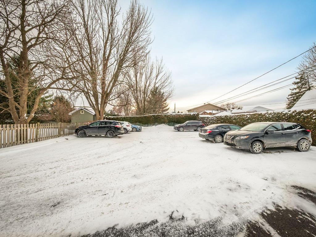 









850


Rue Bernard-Pilon

,
McMasterville,




QC
J3G5X7

