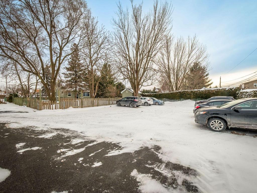 









850


Rue Bernard-Pilon

,
McMasterville,




QC
J3G5X7

