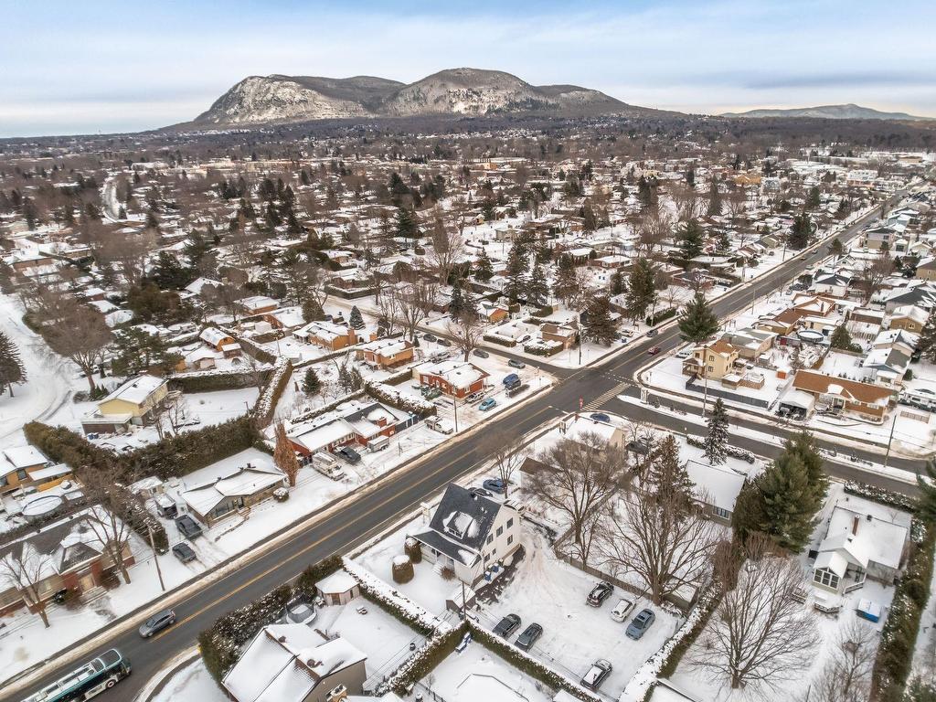 









850


Rue Bernard-Pilon

,
McMasterville,




QC
J3G5X7

