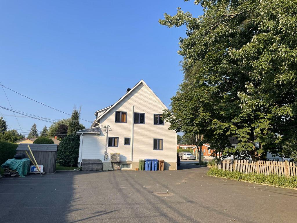 









850


Rue Bernard-Pilon

,
McMasterville,




QC
J3G5X7

