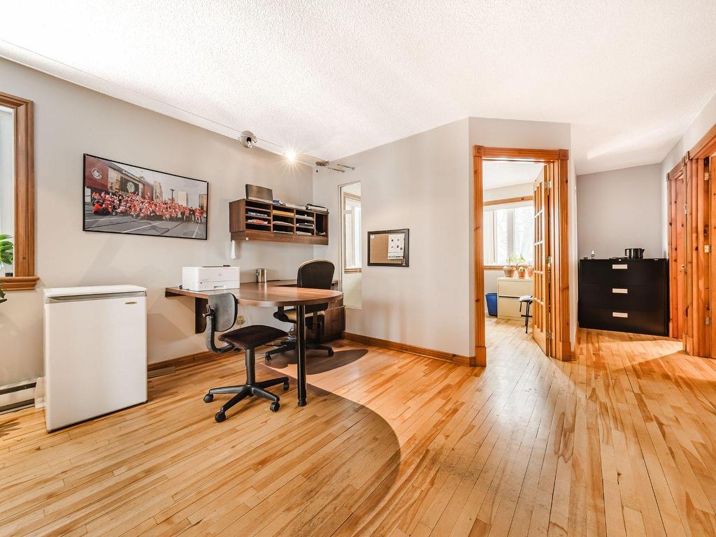 









850


Rue Bernard-Pilon

,
McMasterville,




QC
J3G5X7

