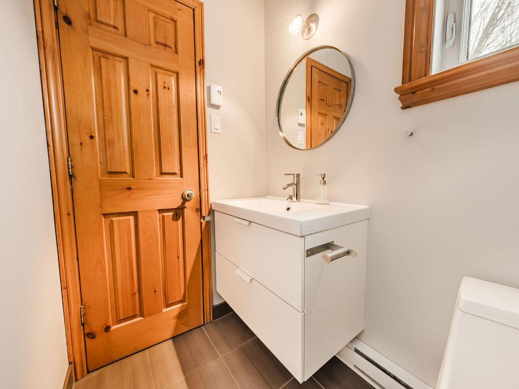









850


Rue Bernard-Pilon

,
McMasterville,




QC
J3G5X7

