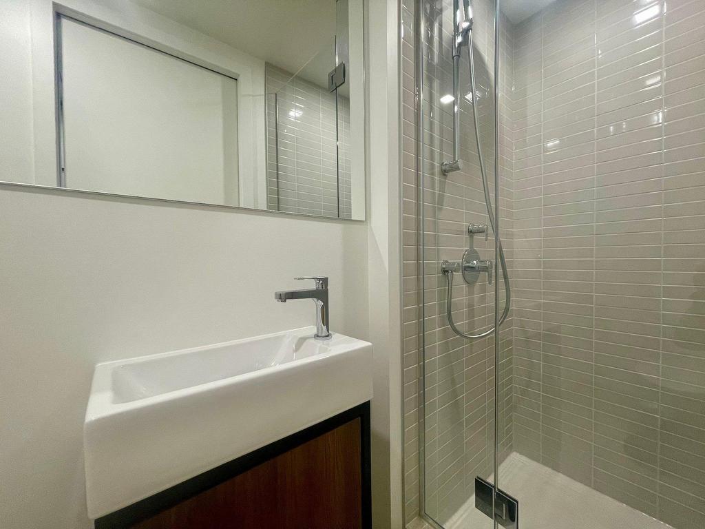 









1210


Rue Jeanne-Mance

, 4508,
Montréal (Ville-Marie),




QC
H2X1M1

