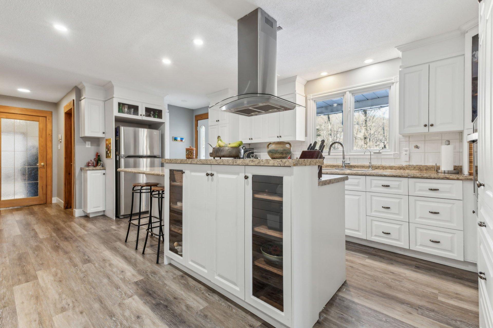 









307


Ch. St-Joseph

,
Val-des-Monts,




QC
J8N7J1

