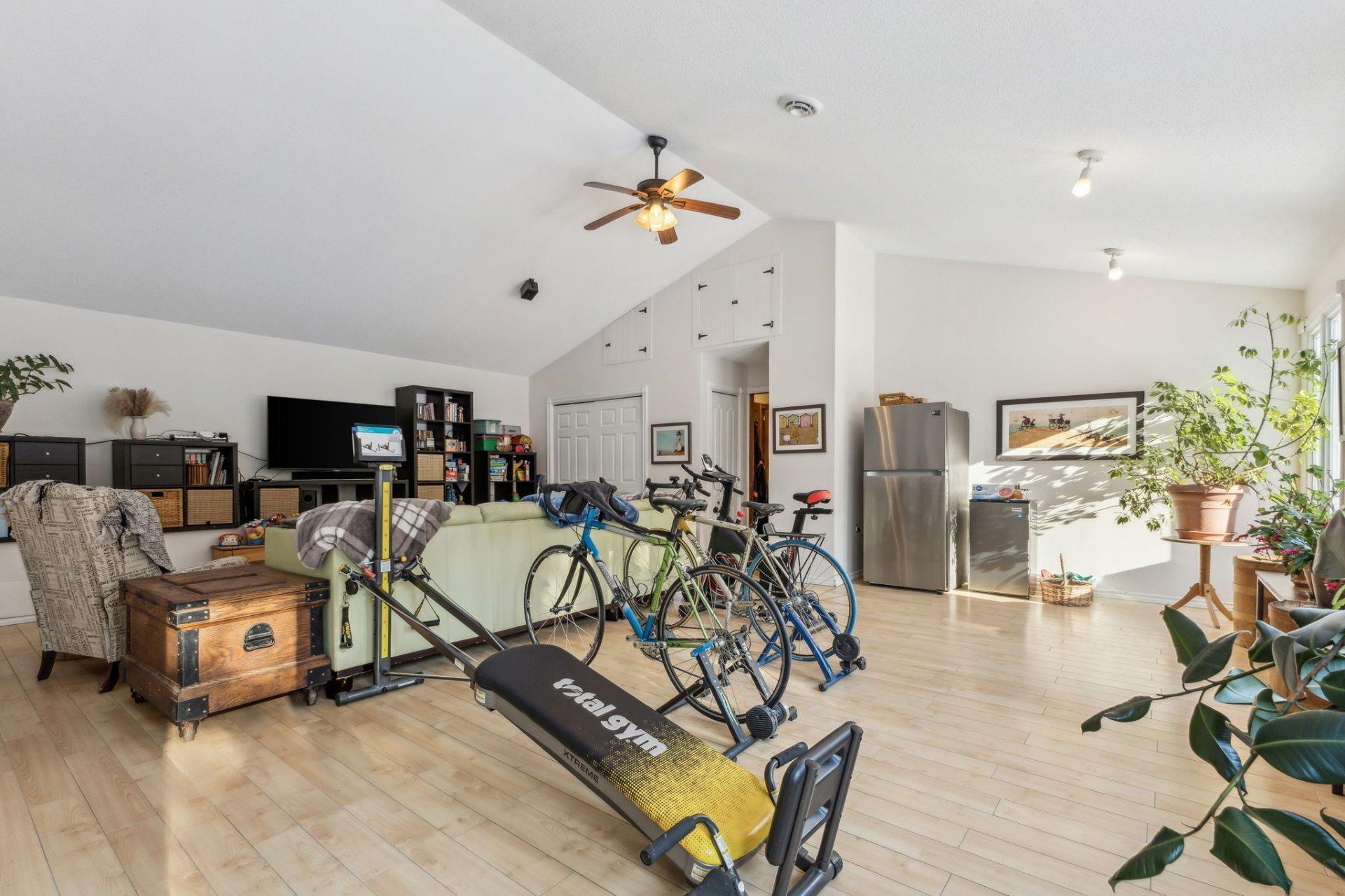 









307


Ch. St-Joseph

,
Val-des-Monts,




QC
J8N7J1

