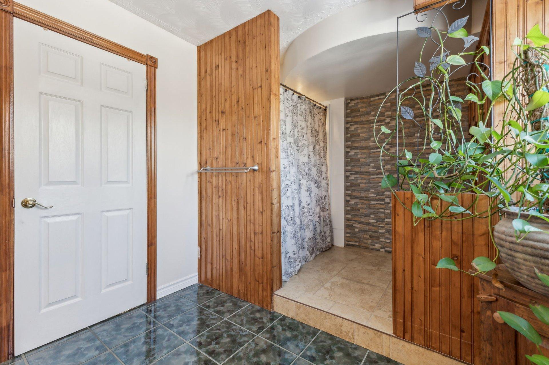 









307


Ch. St-Joseph

,
Val-des-Monts,




QC
J8N7J1


