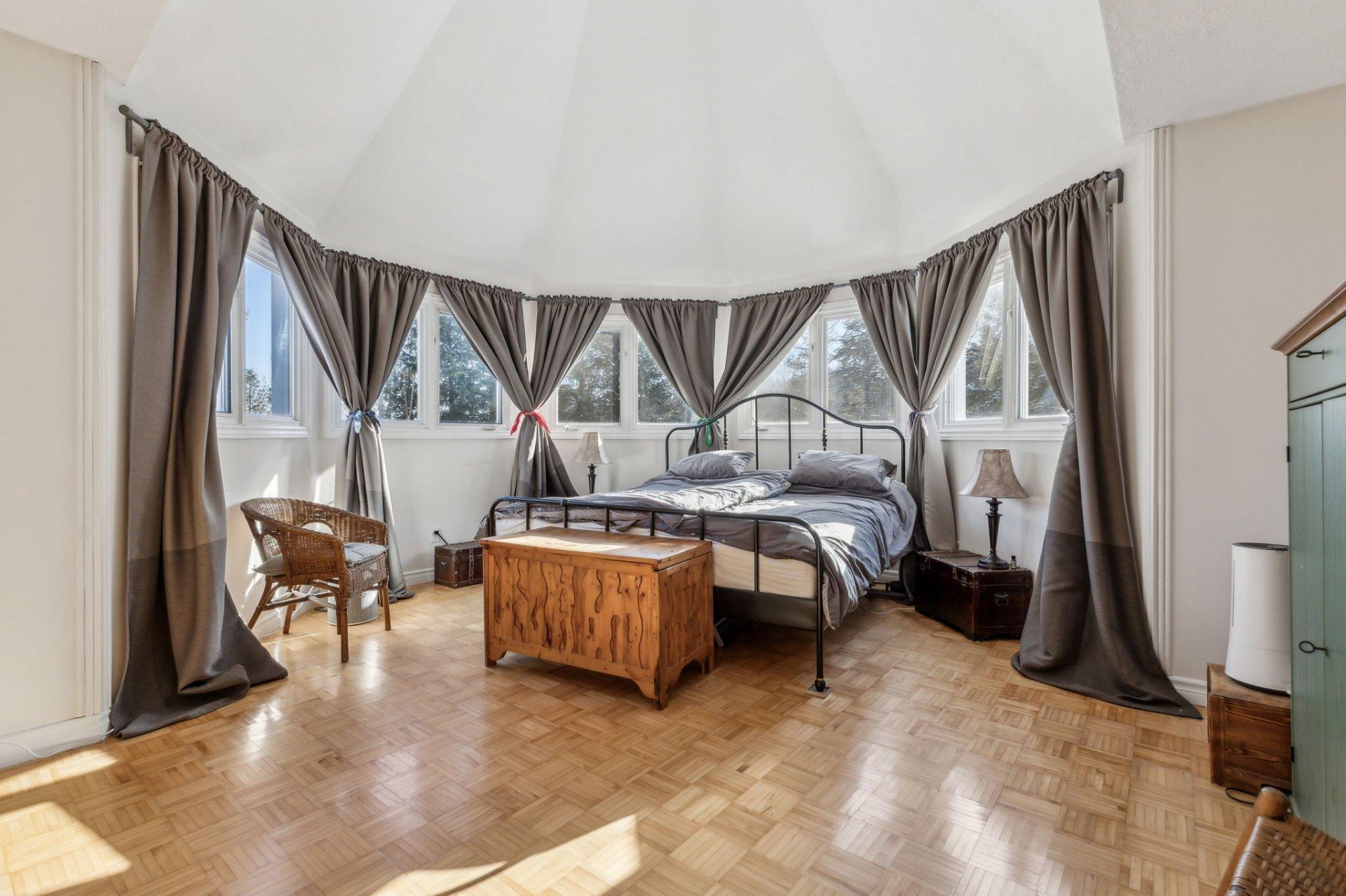 









307


Ch. St-Joseph

,
Val-des-Monts,




QC
J8N7J1

