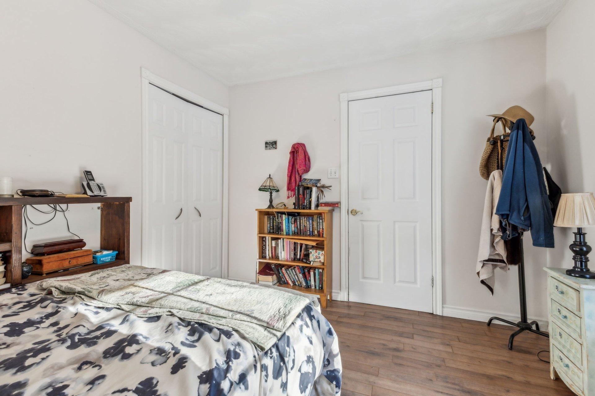 









307


Ch. St-Joseph

,
Val-des-Monts,




QC
J8N7J1

