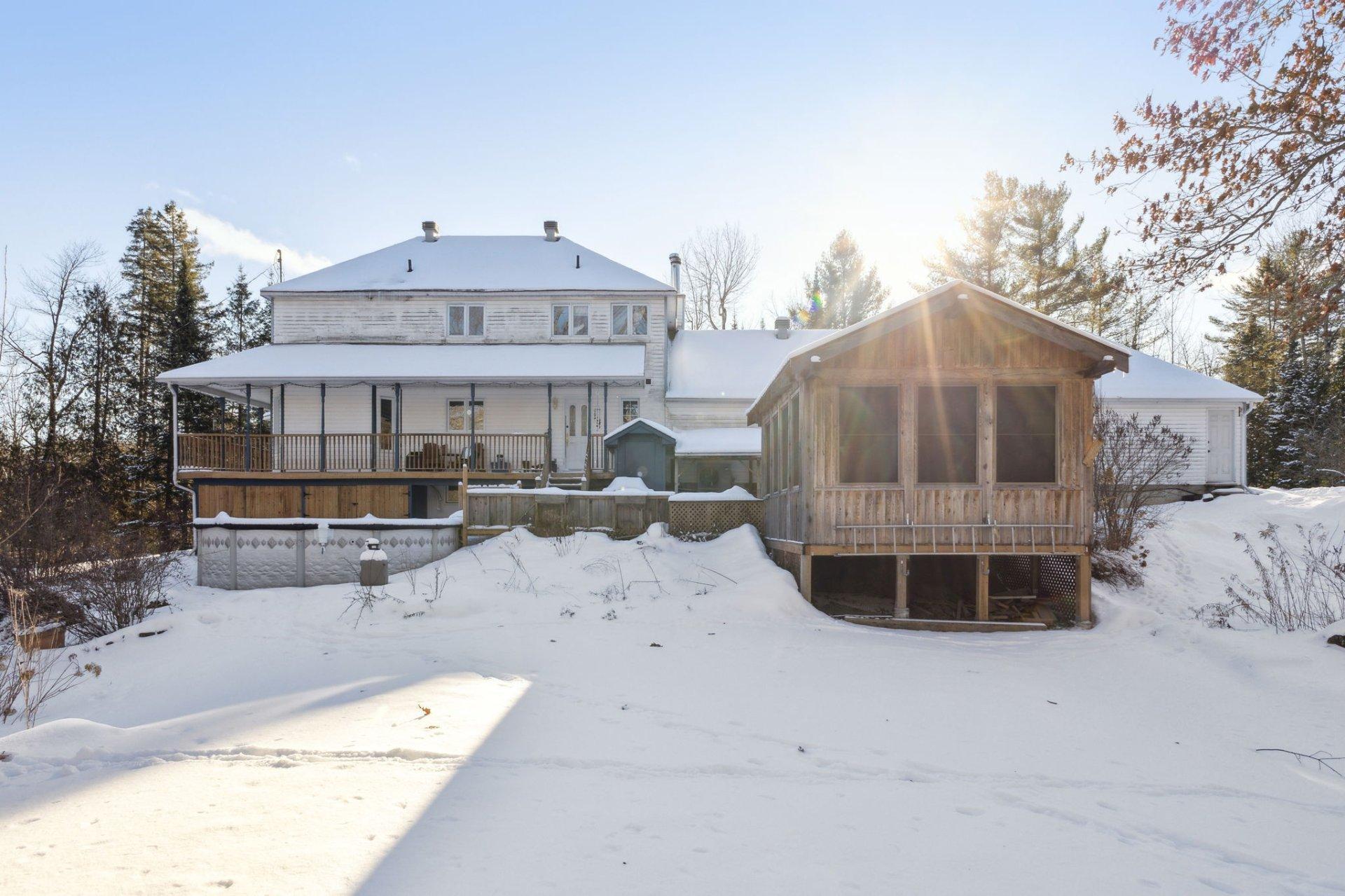 









307


Ch. St-Joseph

,
Val-des-Monts,




QC
J8N7J1

