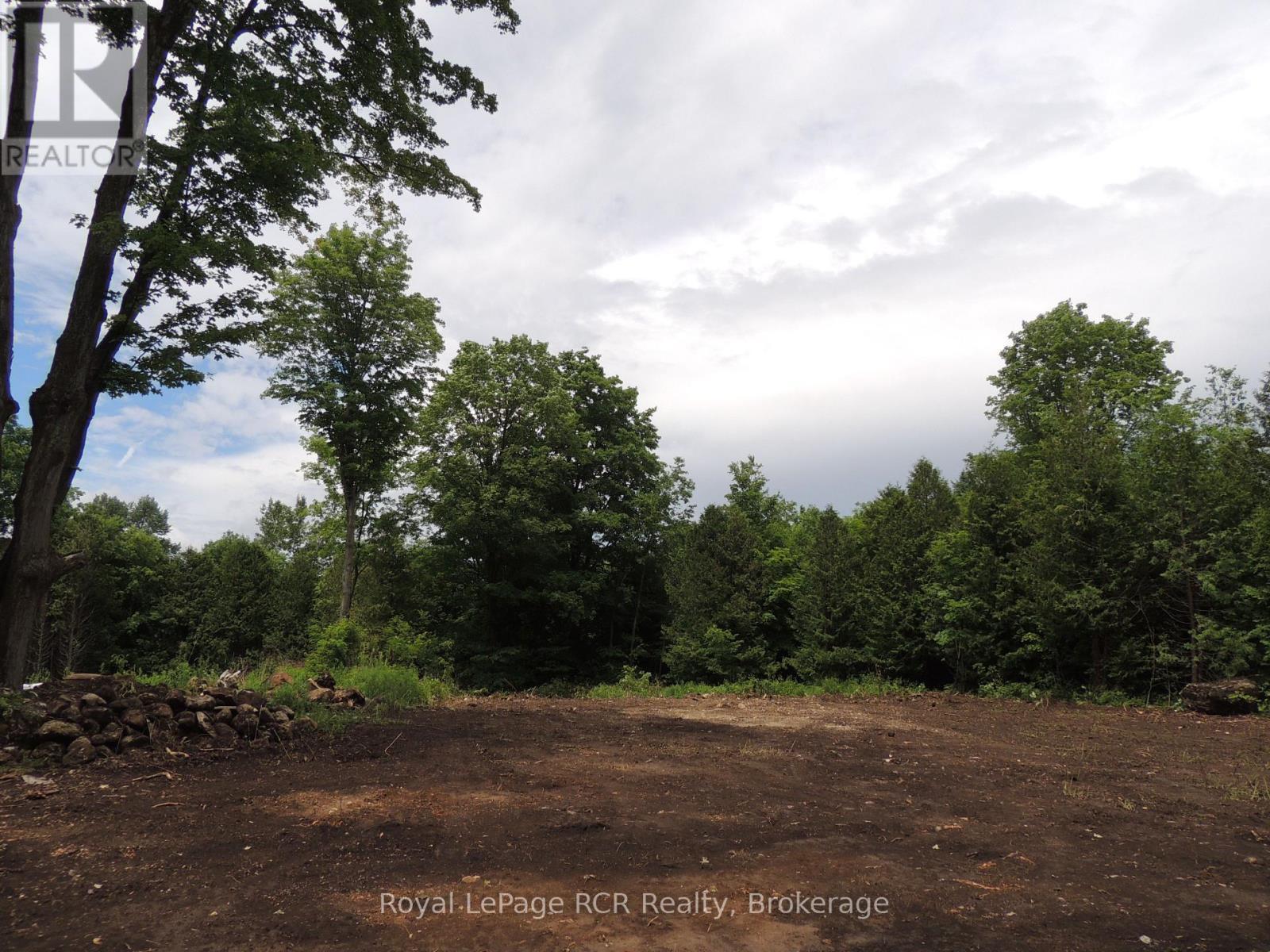 












00000 PENNY LANE

,
Grey Highlands,







Ontario
N0C1E0

