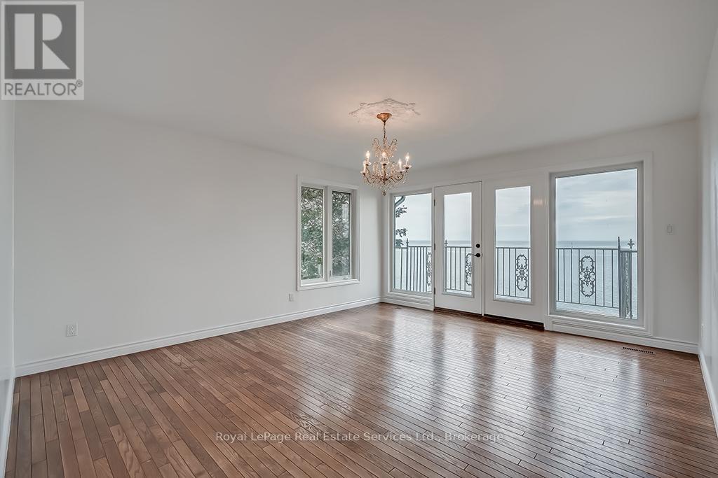 












3286 SHELBURNE PLACE

,
Oakville (BR Bronte),




Ontario
L6L5V9

