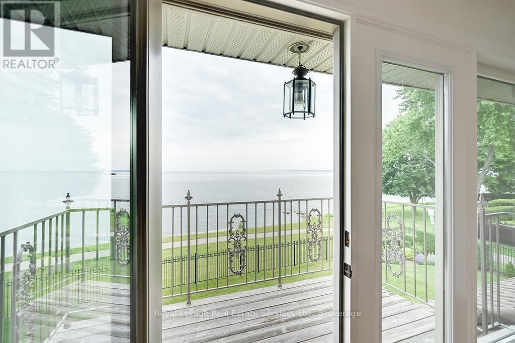 












3286 SHELBURNE PLACE

,
Oakville (BR Bronte),




Ontario
L6L5V9

