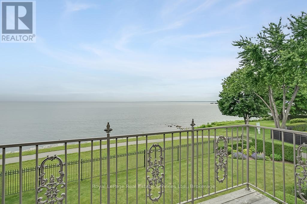 












3286 SHELBURNE PLACE

,
Oakville (BR Bronte),




Ontario
L6L5V9


