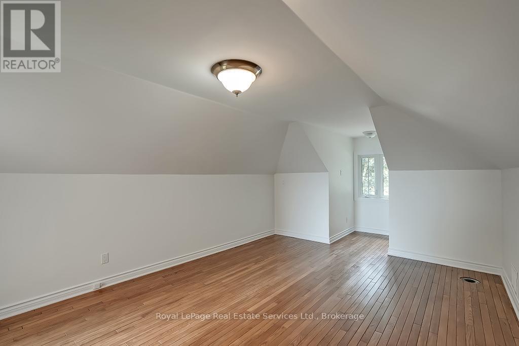 












3286 SHELBURNE PLACE

,
Oakville (BR Bronte),




Ontario
L6L5V9

