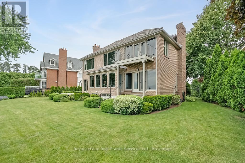 












3286 SHELBURNE PLACE

,
Oakville (BR Bronte),




Ontario
L6L5V9

