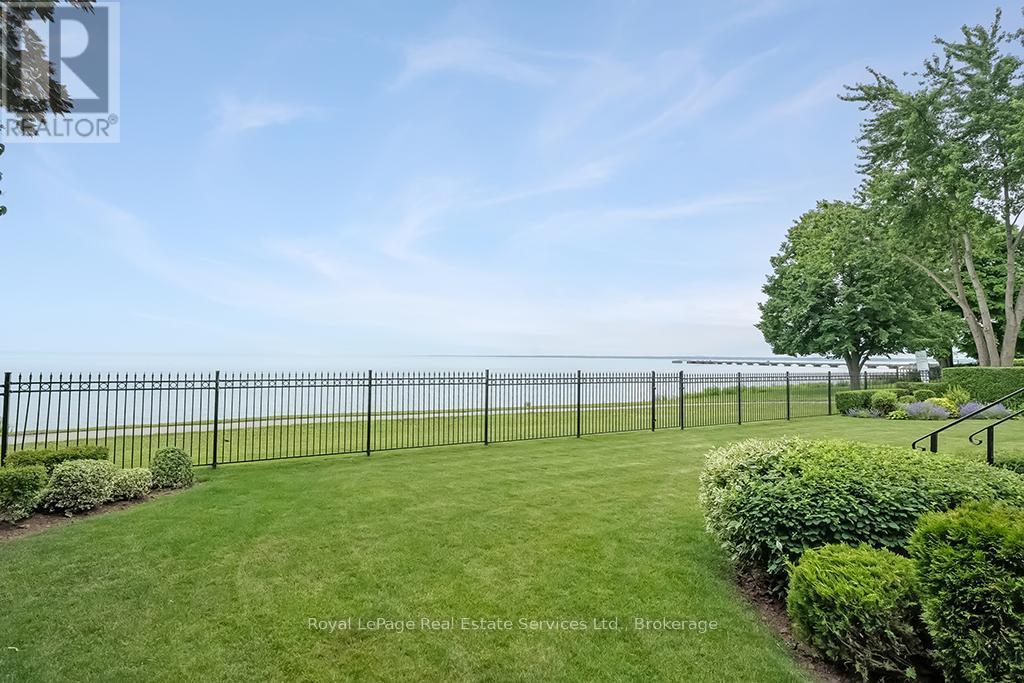 












3286 SHELBURNE PLACE

,
Oakville (BR Bronte),




Ontario
L6L5V9

